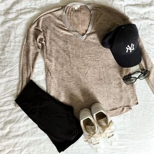 WILFRED light knit V-neck sweater